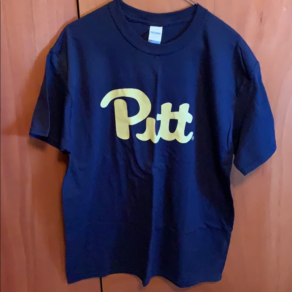 Gildan tee